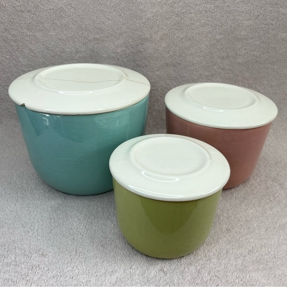 Harmony House Other - Vintage Harmony House Nesting Oven Proof Bowls w/Lids Green/Blue/Pink Collection